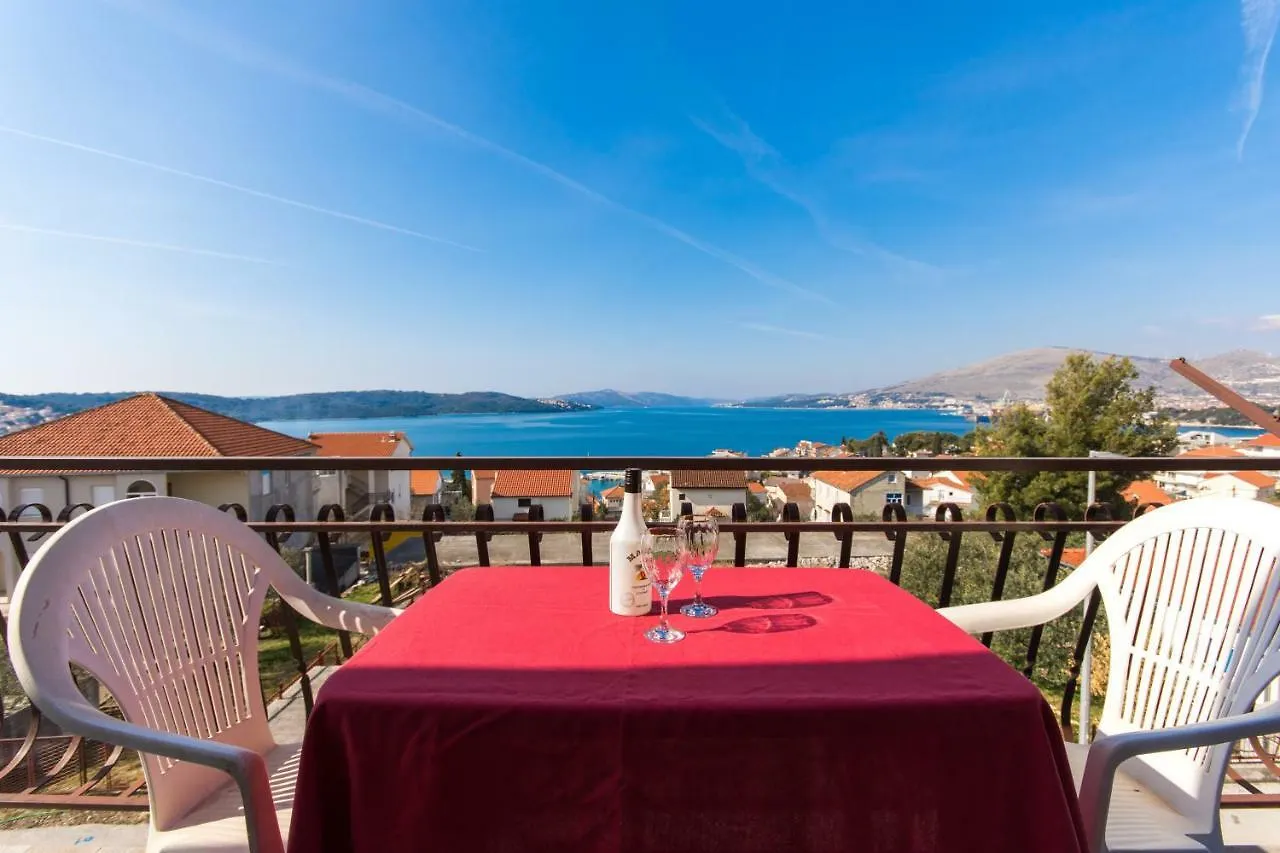 Apartmani Island Trogir