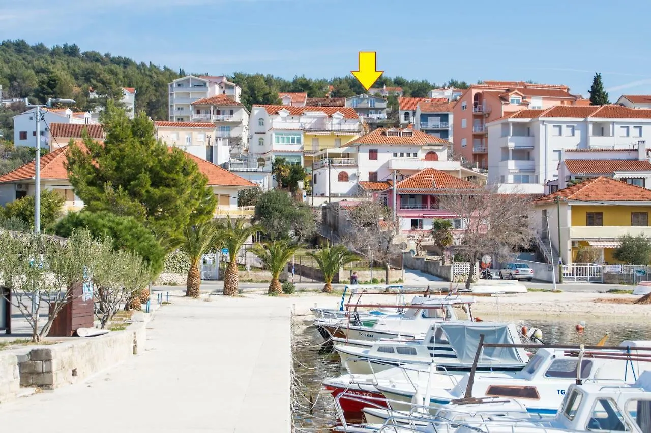Apartment Apartmani Island Trogir Croatia