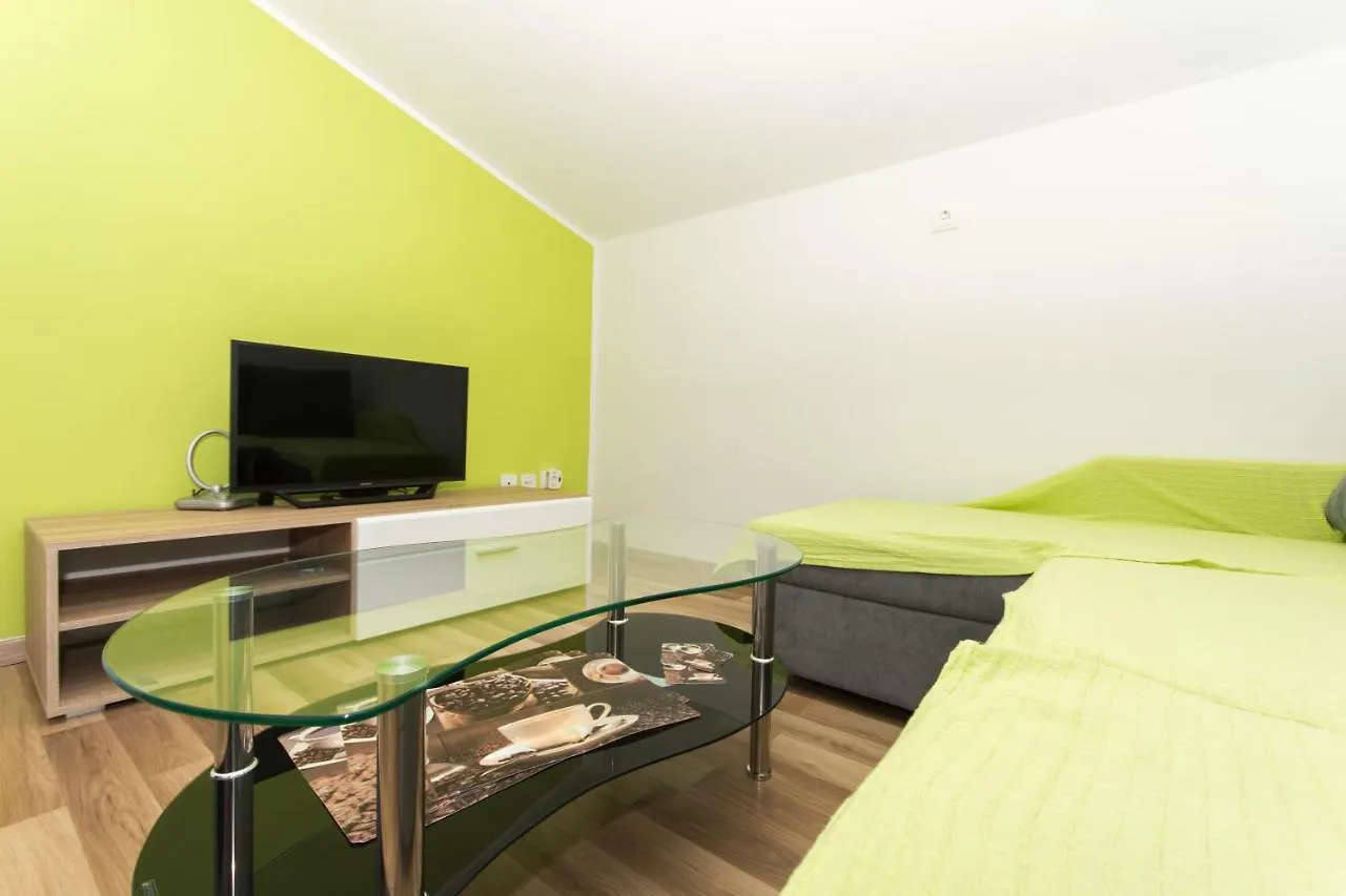 Apartmani Island Trogir 0*,  Croatia