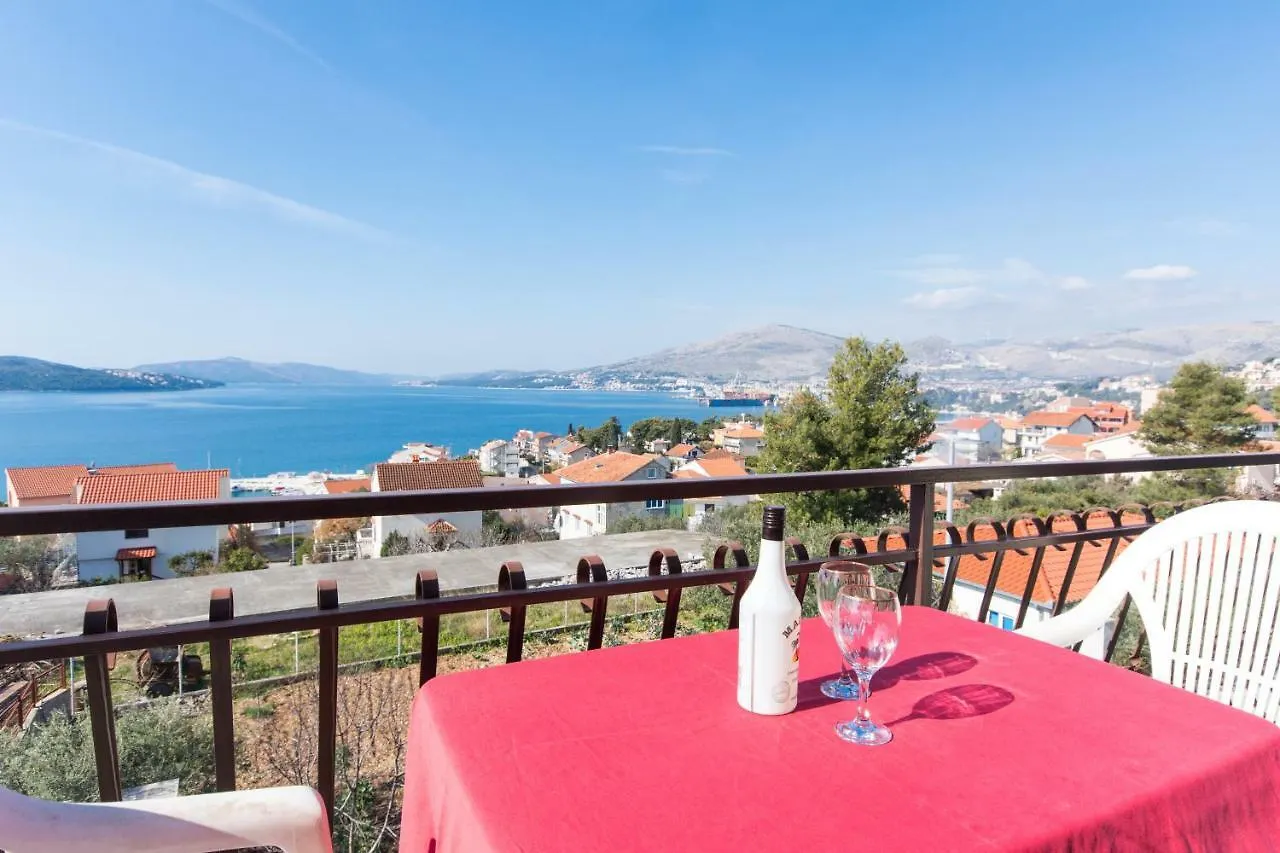 Apartmani Island Trogir