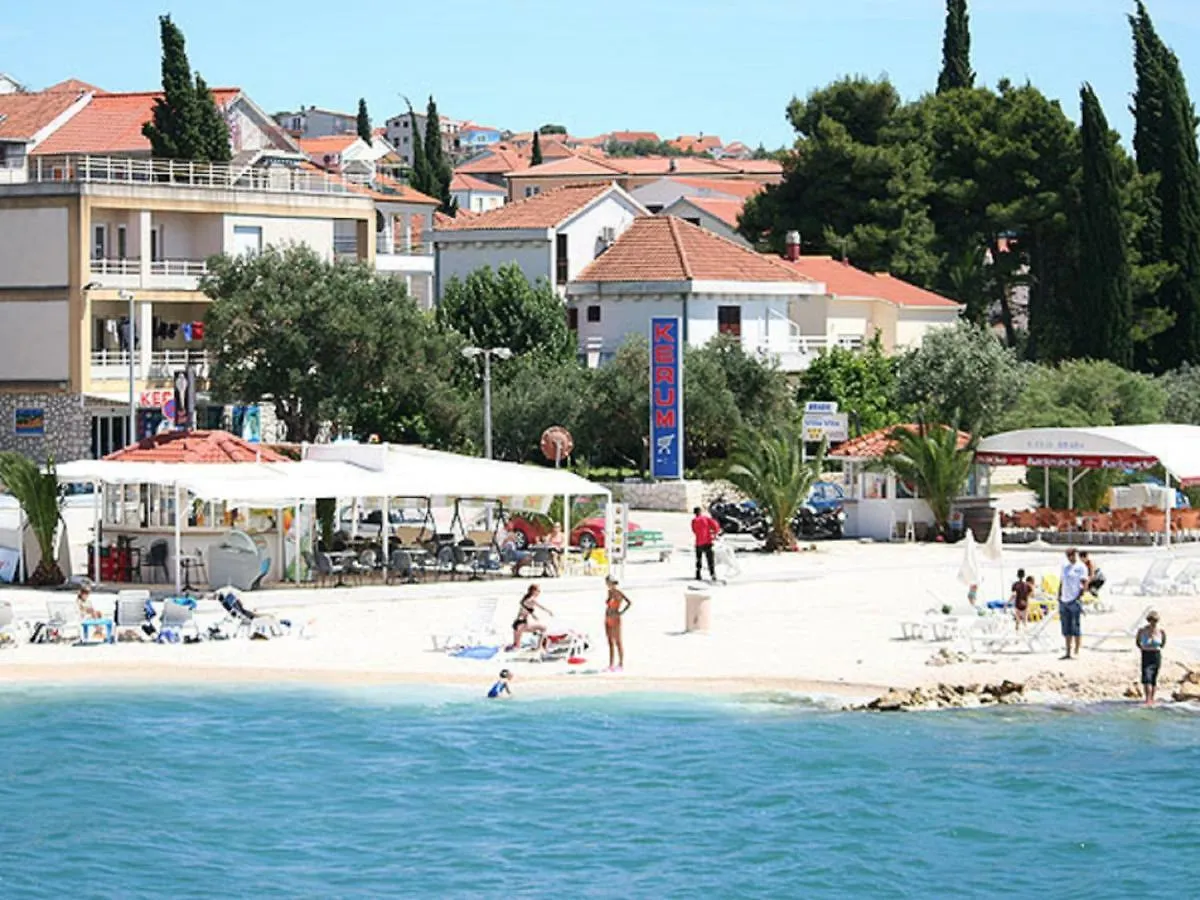 Apartmani Island Trogir 0*,  Croatia