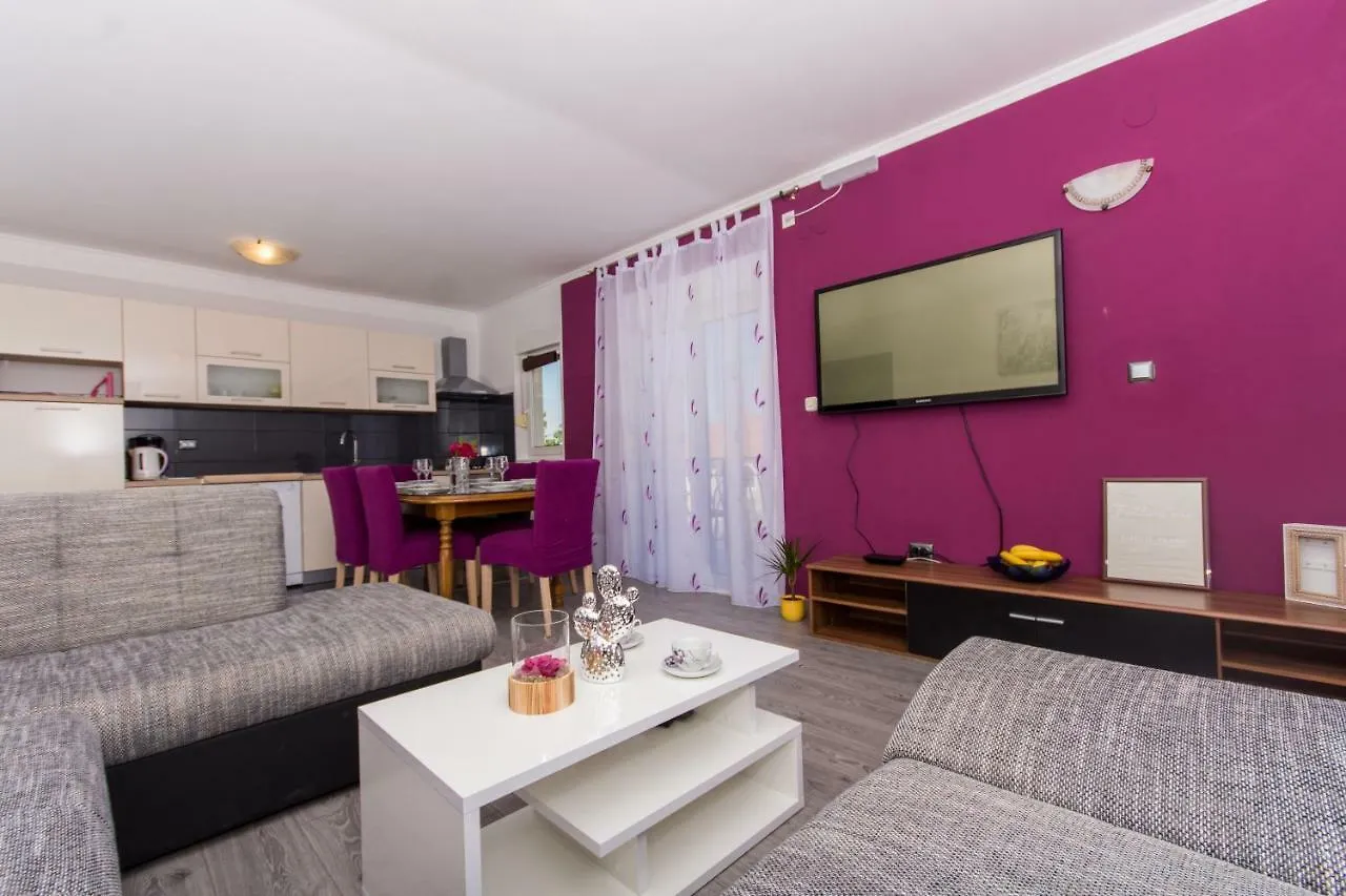 Apartmani Island Trogir Croatia