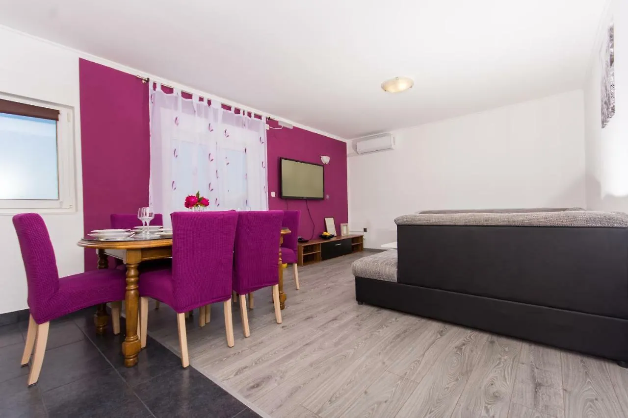Apartmani Island Trogir Croatia