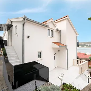 Fratelli Apartament